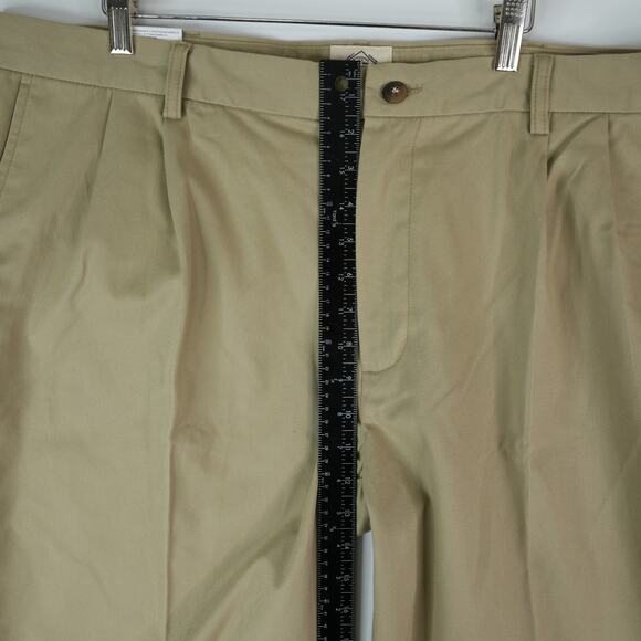 St Johns Bay Chino Pants Mens 42x30 Khaki Easy Care Classic Fit Pleat Front - Picture 11 of 12